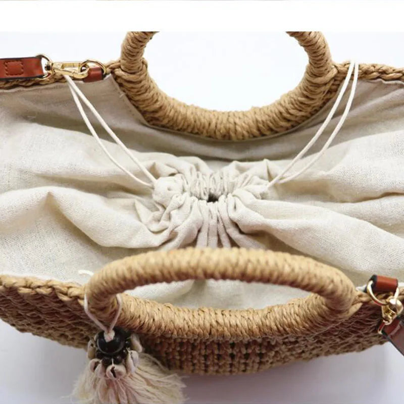 Shopper bag woven from papyrus for women