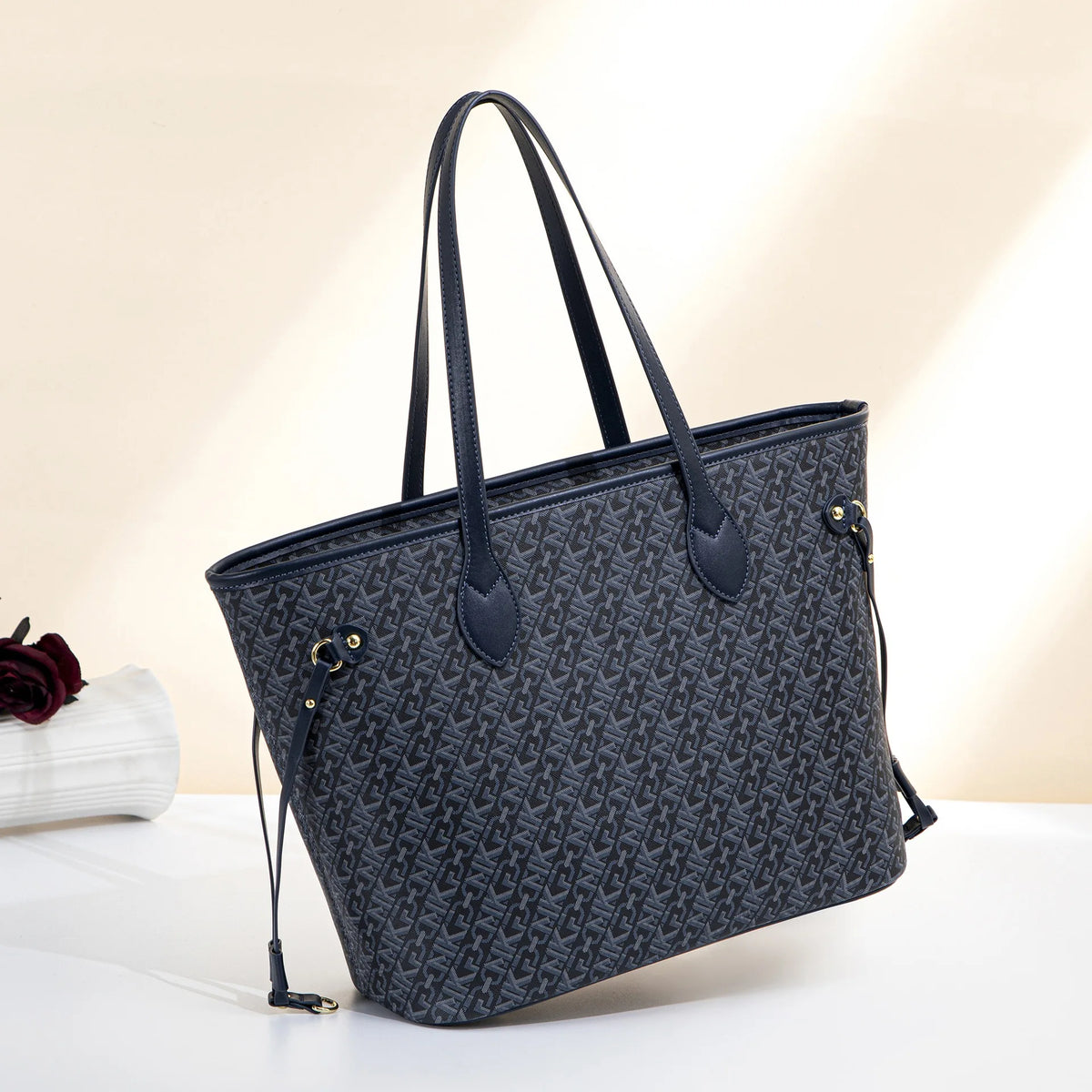 Tote bag and pouch with monogram print for women