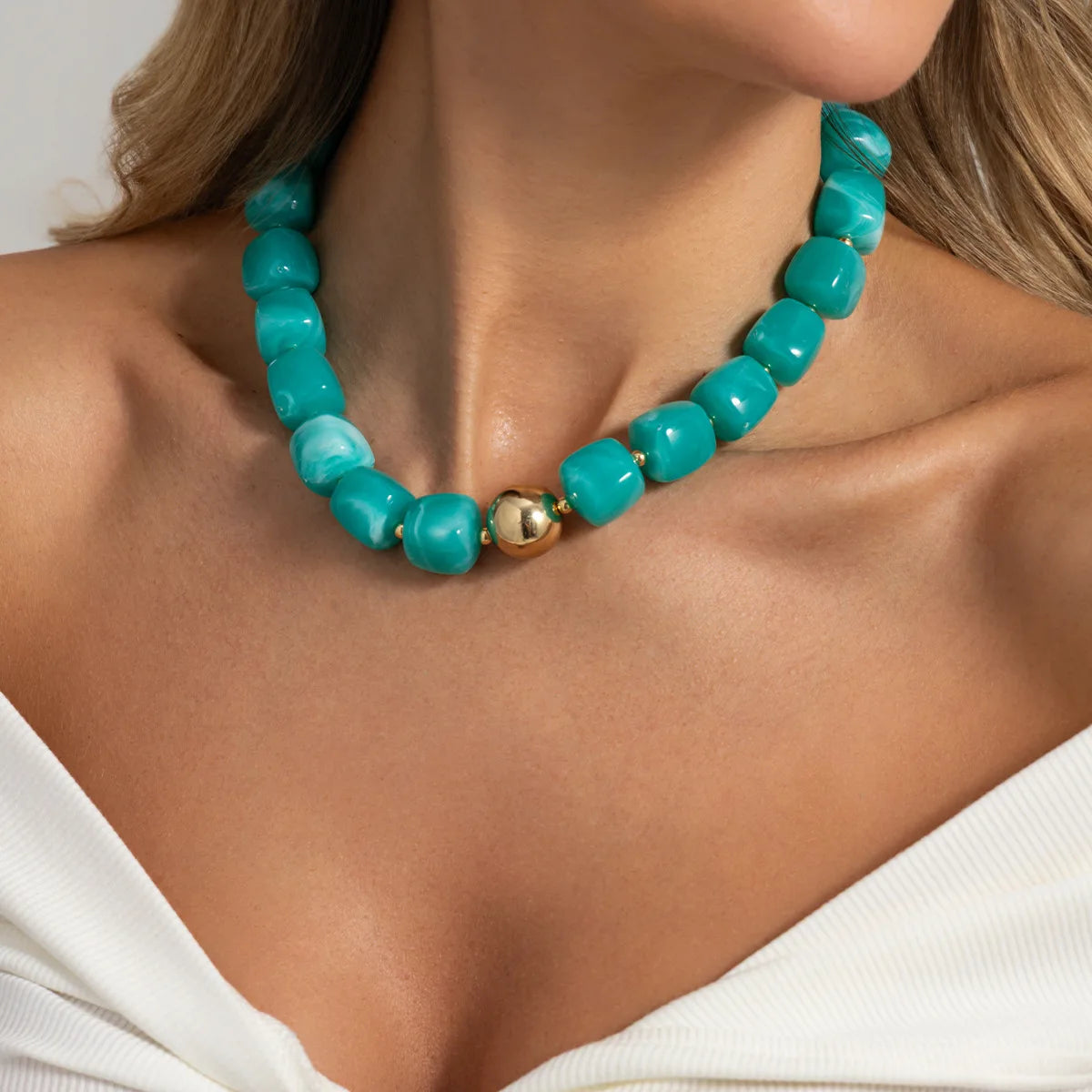 Boho acrylic choker necklace for women – ARIANA