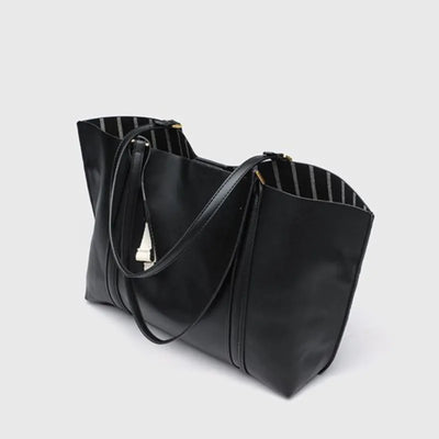 Leather tote bag with minimalist design for women