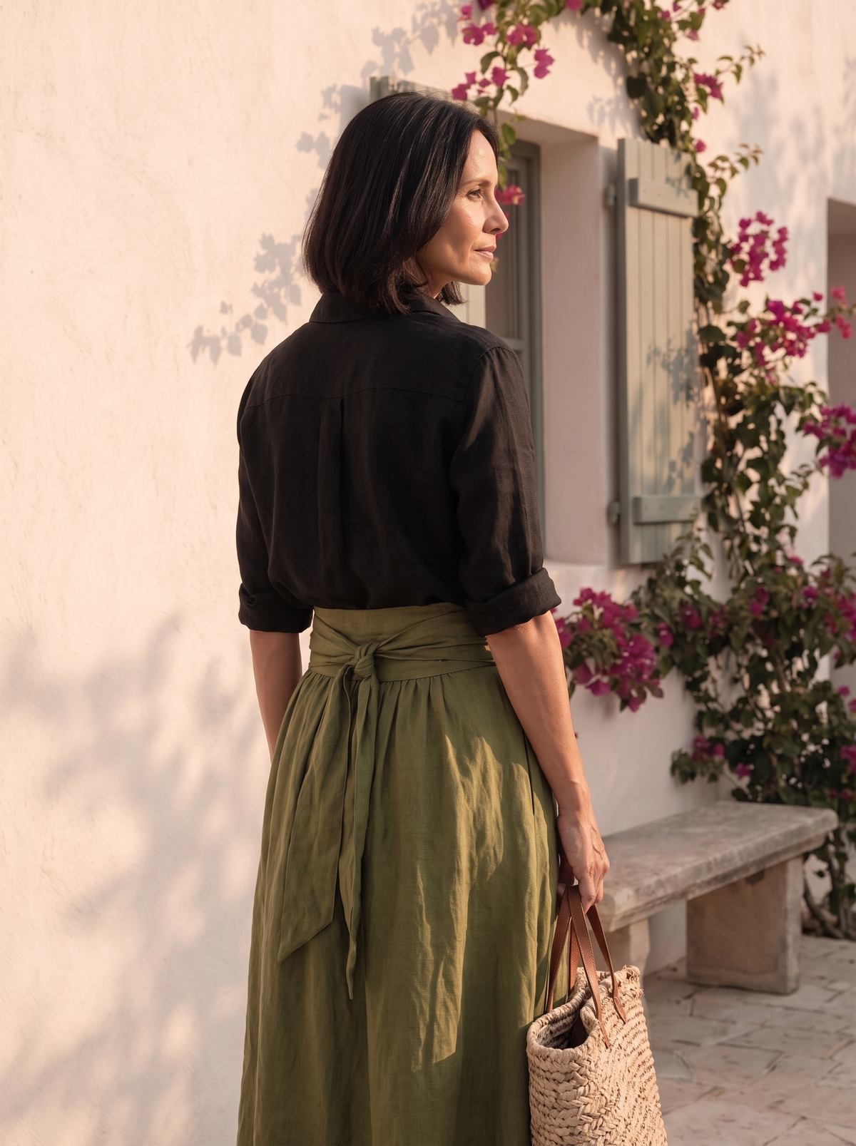 Two-piece set with lapel-collar top and skirt for women