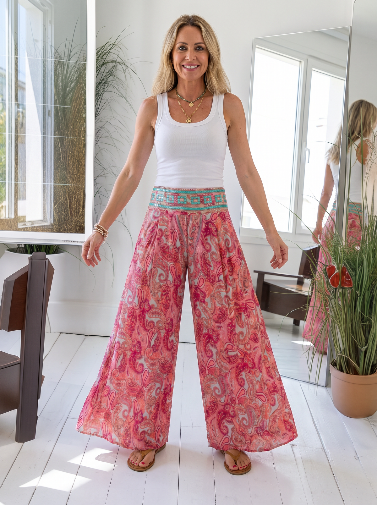 Printed wide-leg pants for women