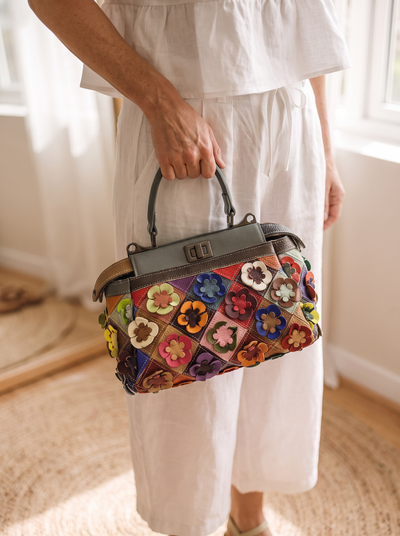 Handbag in cowhide leather with floral pattern for women