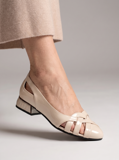 Slip-on pumps with square heel for women