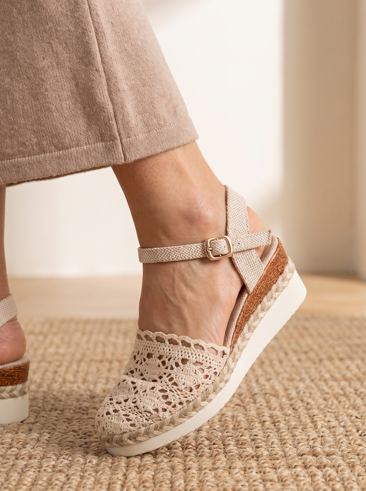 Mule sandals with wedge heel and buckle for women